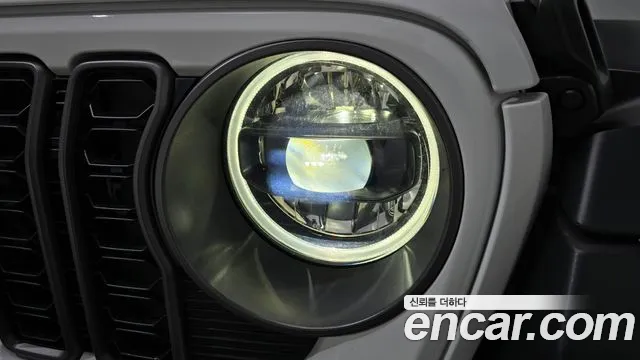 Jeep Wrangler — Фото автомобиля 7