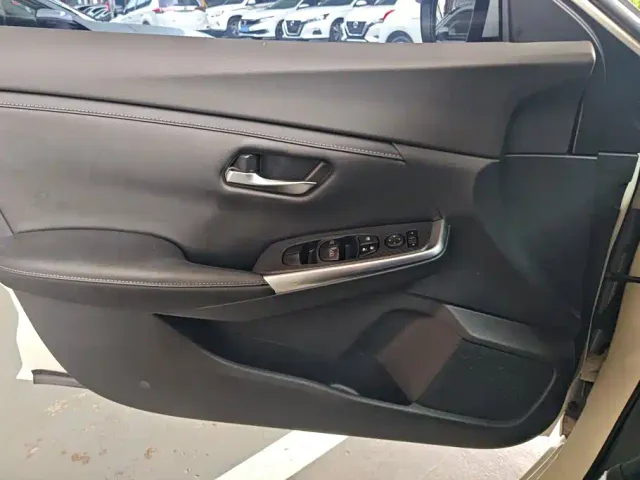 Nissan Sylphy — Фото автомобиля 7