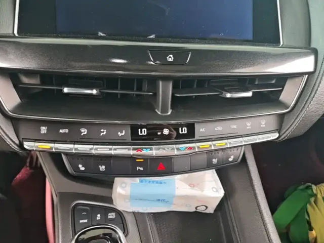 Cadillac CT5 — Фото автомобиля 12