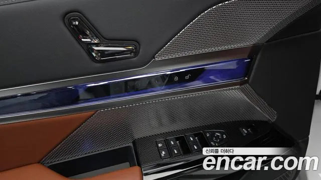 BMW 7-Series 7 серия (G70) 740i xDrive M Sport — Фото автомобиля 28