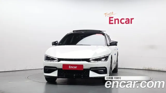 Kia EV6 — Фото автомобиля 3