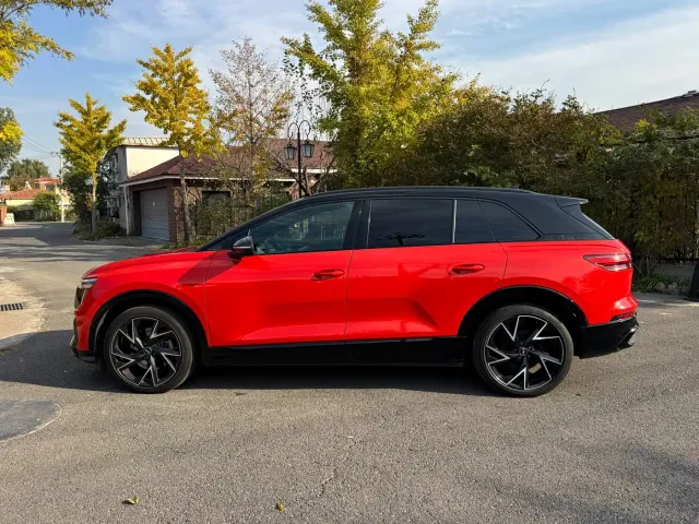 Audi Q5 e-tron — Фото автомобиля 15
