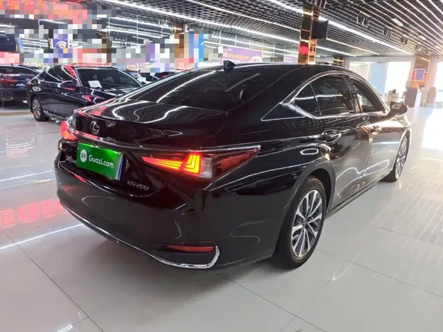 Lexus ES — Фото автомобиля 6
