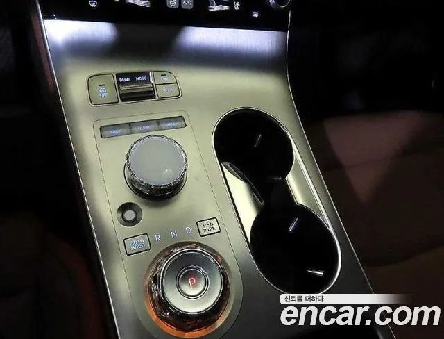Genesis GV70 2.5T Бензин 2WD — Фото автомобиля 12