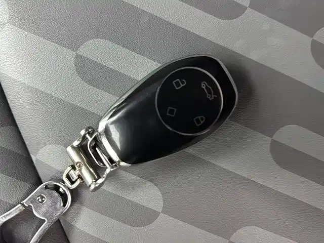 Leapmotor T03 — Фото автомобиля 14