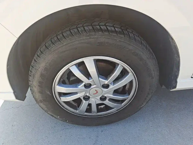 Wuling Hongguang — Фото автомобиля 22
