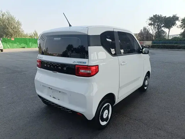 Wuling Hongguang Mini EV — Фото автомобиля 6