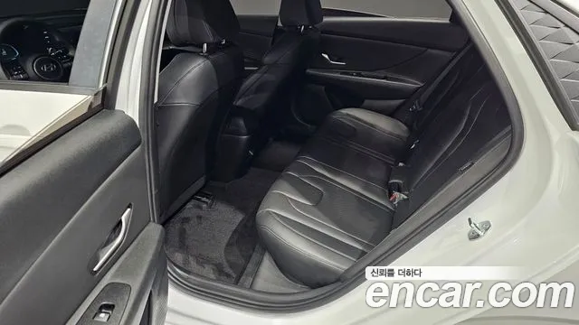 Hyundai Avante CN7 — Фото автомобиля 12