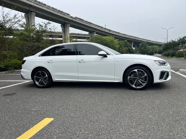 Audi A4L — Фото автомобиля 4