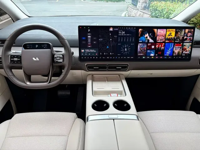 Li Auto MEGA — Фото автомобиля 7