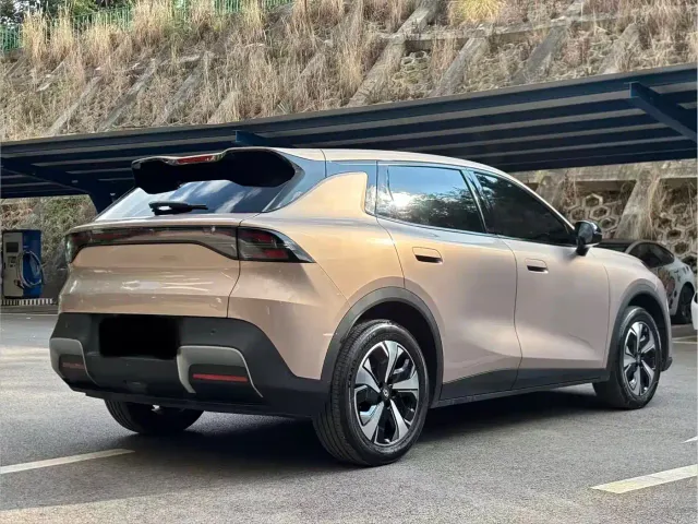 Changan Qiyuan Q05 — Фото автомобиля 16