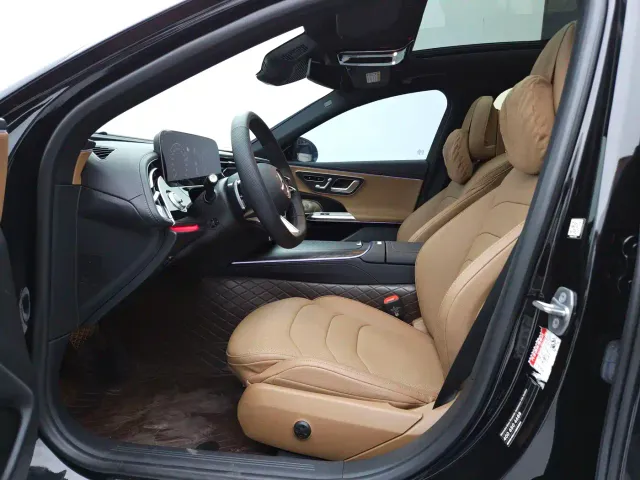 Mercedes-Benz E-Class — Фото автомобиля 8