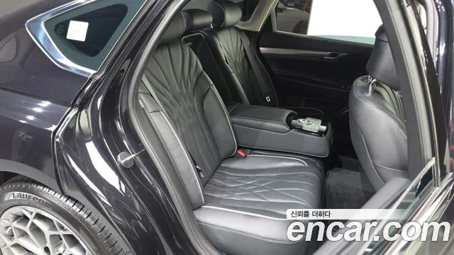 Genesis G80 Бензин 3.5 турбо AWD — Фото автомобиля 11