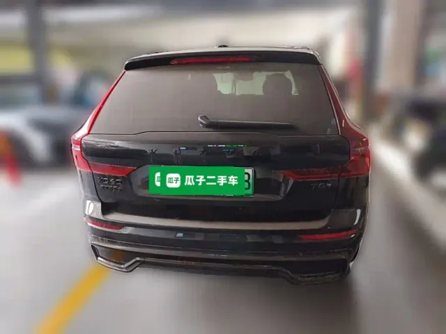 Volvo XC60 — Фото автомобиля 3