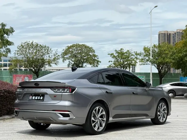 Ford Mondeo — Фото автомобиля 6