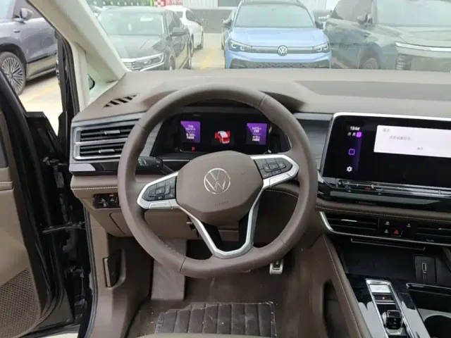 Volkswagen Viloran 2024 380TSI Executive Edition — Фото автомобиля 10