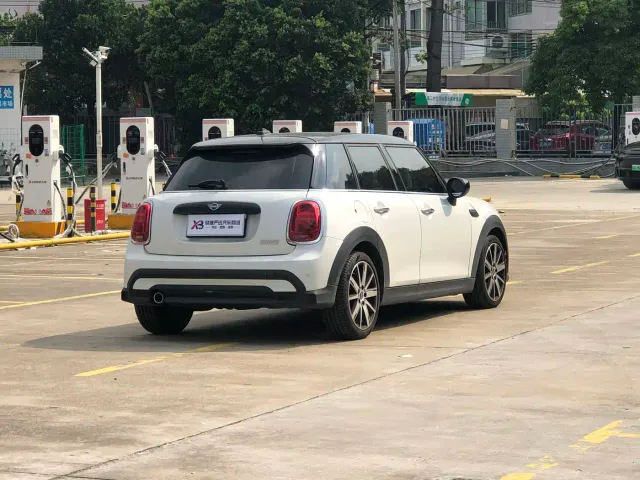 MINI Hatch — Фото автомобиля 4