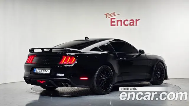 Фотография автомобиля — Ford Mustang