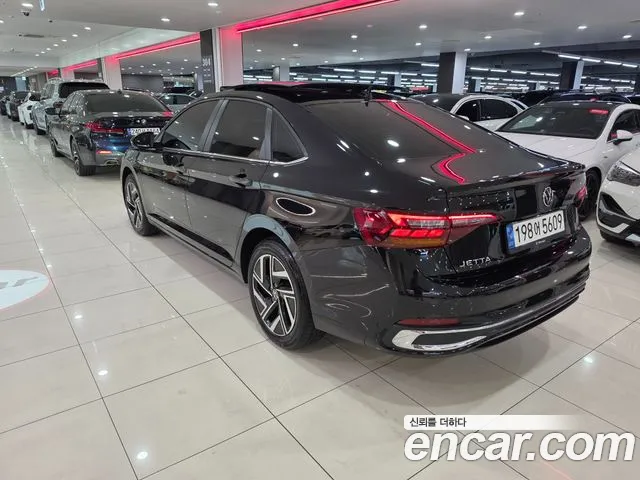 Volkswagen Jetta — Фото автомобиля 2