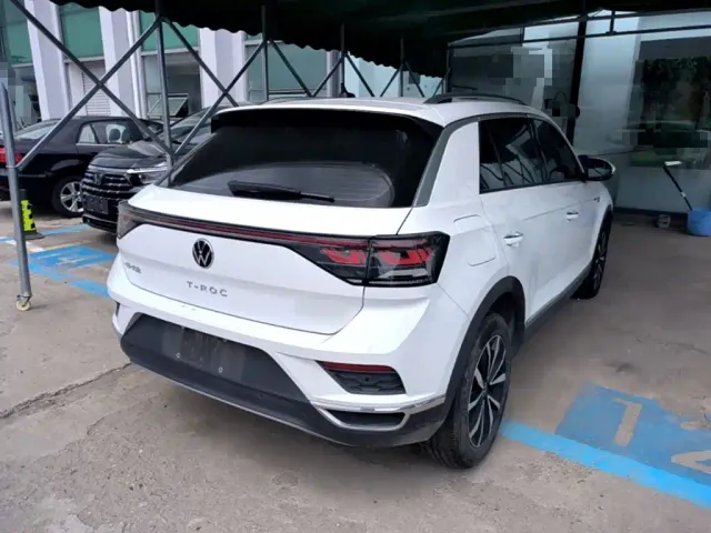 Volkswagen T-Roc — Фото автомобиля 6