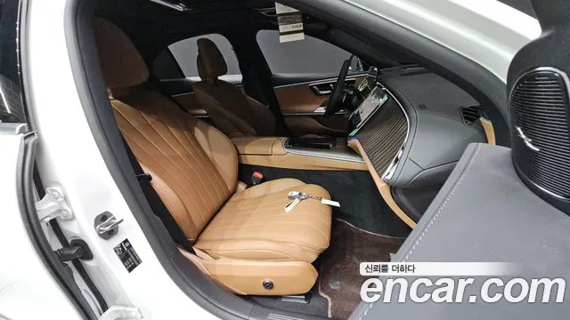 Mercedes-Benz E-Class W214 — Фото автомобиля 18
