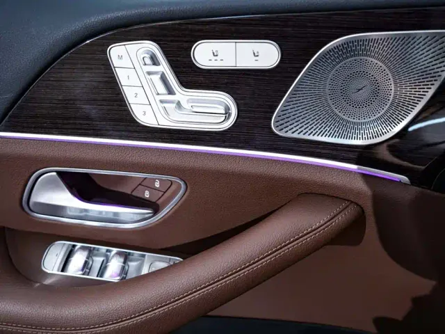 Mercedes-Benz GLE-Class — Фото автомобиля 24
