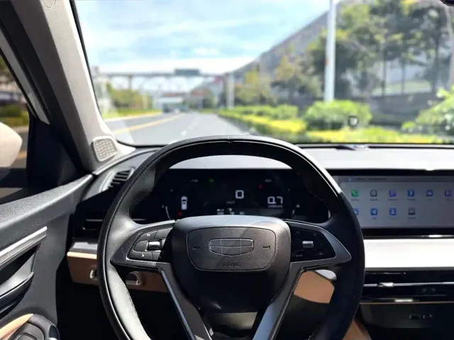 Geely Haoyue PRO — Фото автомобиля 5