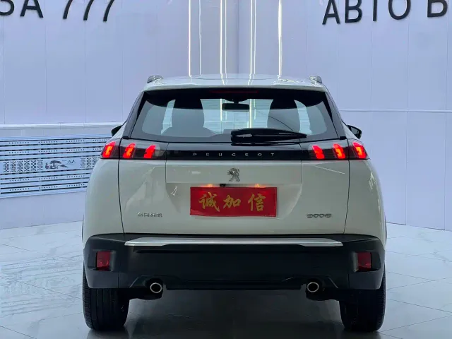 Peugeot 2008 — Фото автомобиля 5