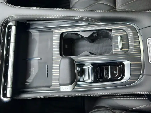 Geely Xingyue L — Фото автомобиля 27