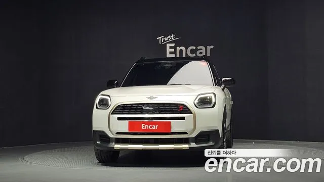 MINI Countryman 3rd Gen — Фото автомобиля 3
