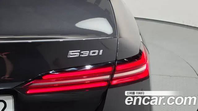 BMW 5-Series 5 серия (G60) 530i xDrive M Sport — Фото автомобиля 25