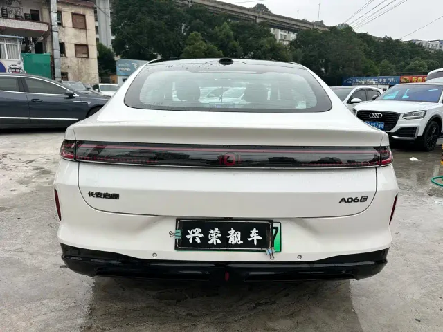 Changan Qiyuan A06 — Фото автомобиля 4