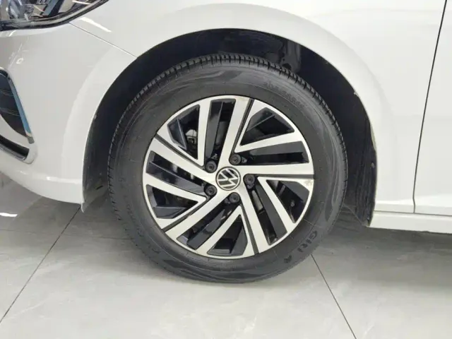 Volkswagen Lavida — Фото автомобиля 6