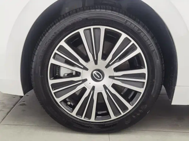 GAC Trumpchi E8 — Фото автомобиля 17