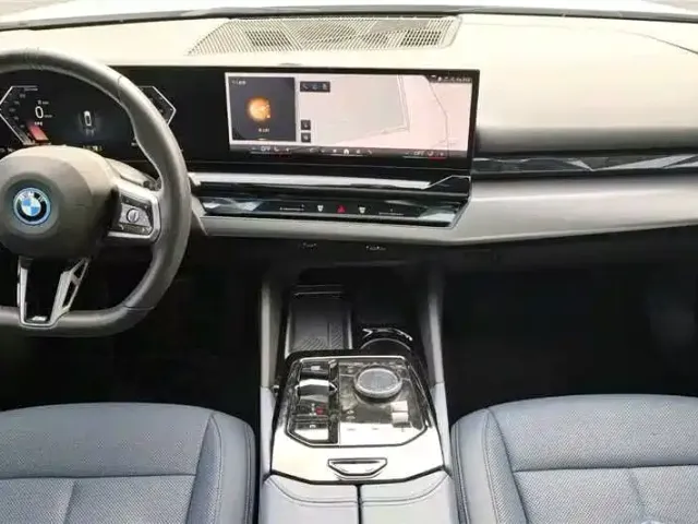 BMW i5 — Фото автомобиля 8