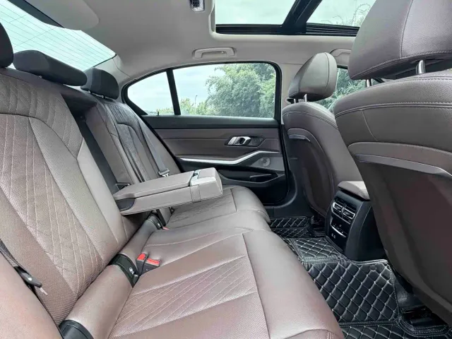 BMW 3 Series — Фото автомобиля 6