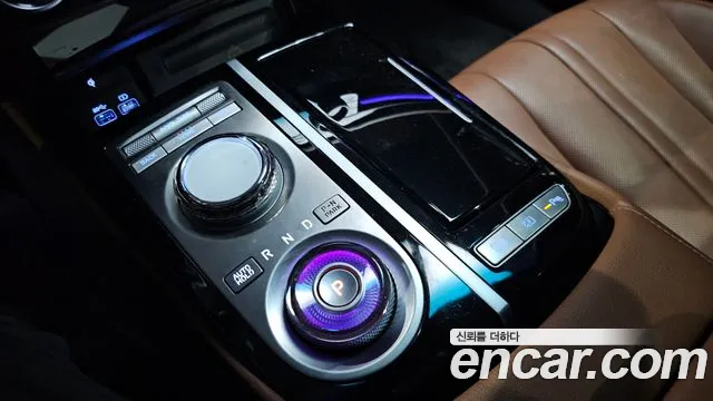 Genesis G80 Бензин 3.5 турбо AWD — Фото автомобиля 9