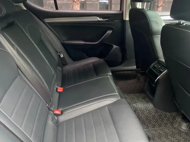 Skoda Superb — Фото автомобиля 12