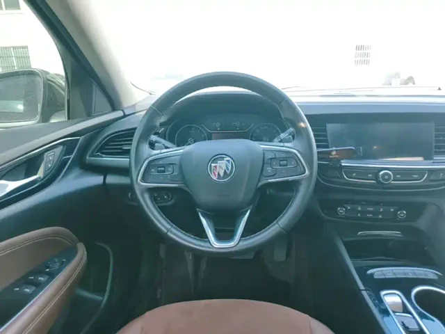 Buick Regal — Фото автомобиля 10