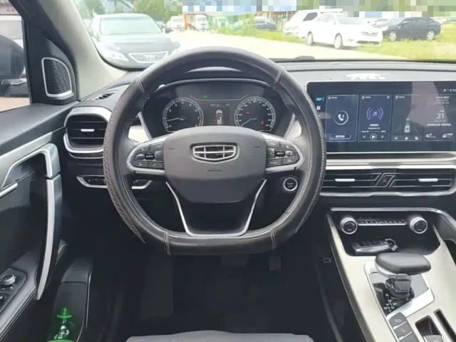 Geely Binyue — Фото автомобиля 10
