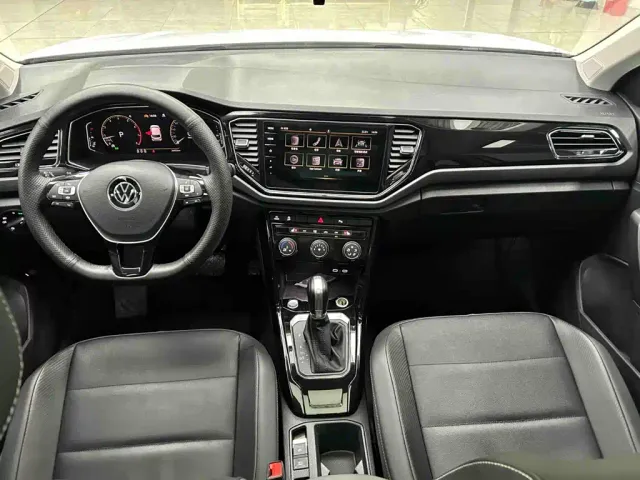 Volkswagen T-Roc — Фото автомобиля 7