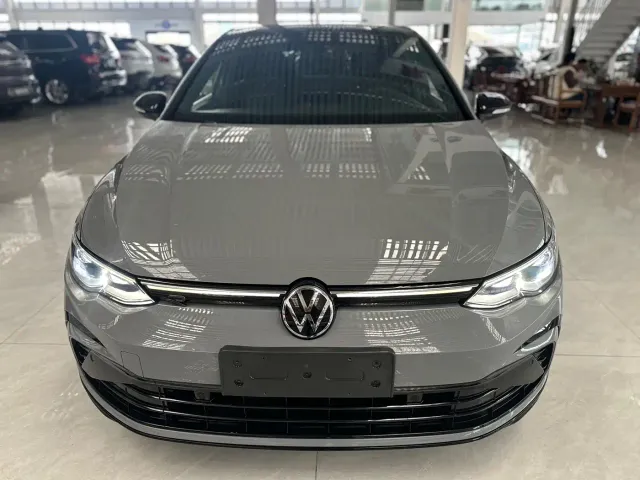 Volkswagen Golf — Фото автомобиля 2