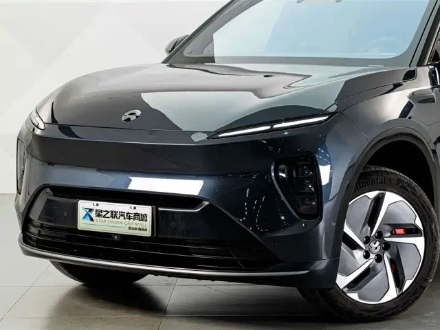 Nio ES8 — Фото автомобиля 2