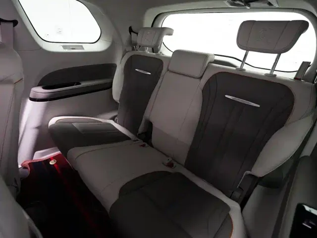 Forthing Yacht — Фото автомобиля 18