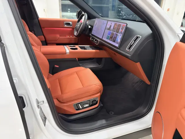 Li Auto L7 — Фото автомобиля 7
