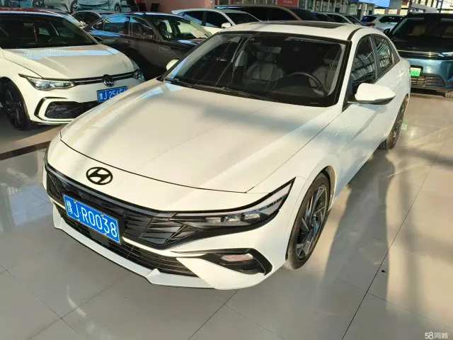 Hyundai Elantra — Фото автомобиля 7