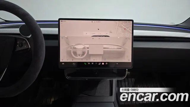 Tesla Model 3 — Фото автомобиля 20