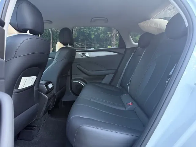 Geely Emgrand — Фото автомобиля 6