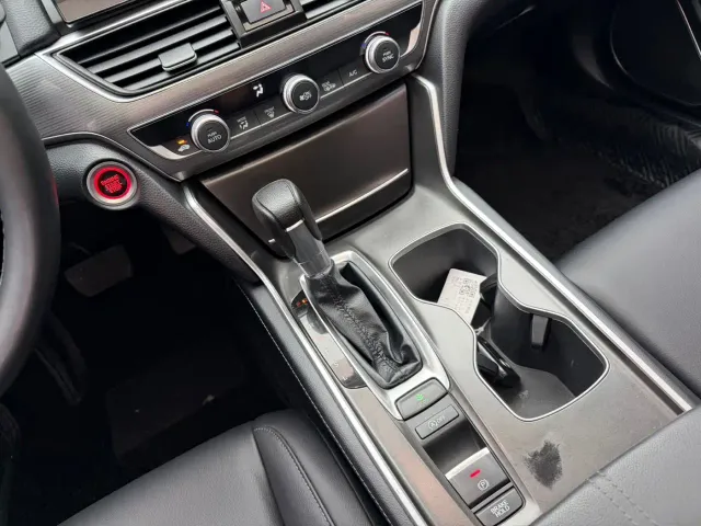 Honda Accord — Фото автомобиля 17