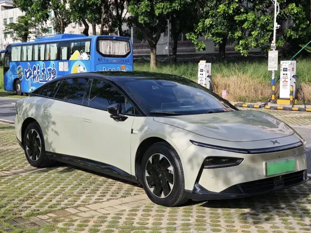 Xpeng P7+ — Фото автомобиля 5